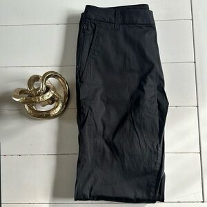 One pair of brand new (NWOT) never worn black Birddogs stretch khakis. 32x32.